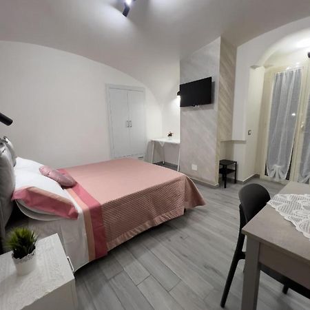 La Casa Della Nonna - Quartierispagnoli Naples Luaran gambar