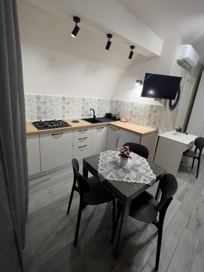 La Casa Della Nonna - Quartierispagnoli Naples Luaran gambar
